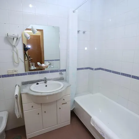Hotel Bello * O Pino